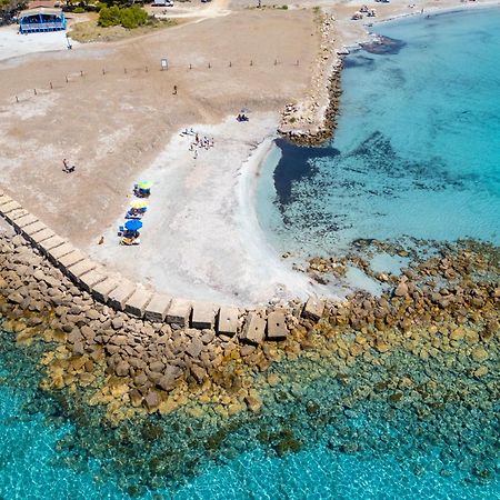 Rustico Porto Pino 30 Mt Dalla Spiaggia Екстер'єр фото