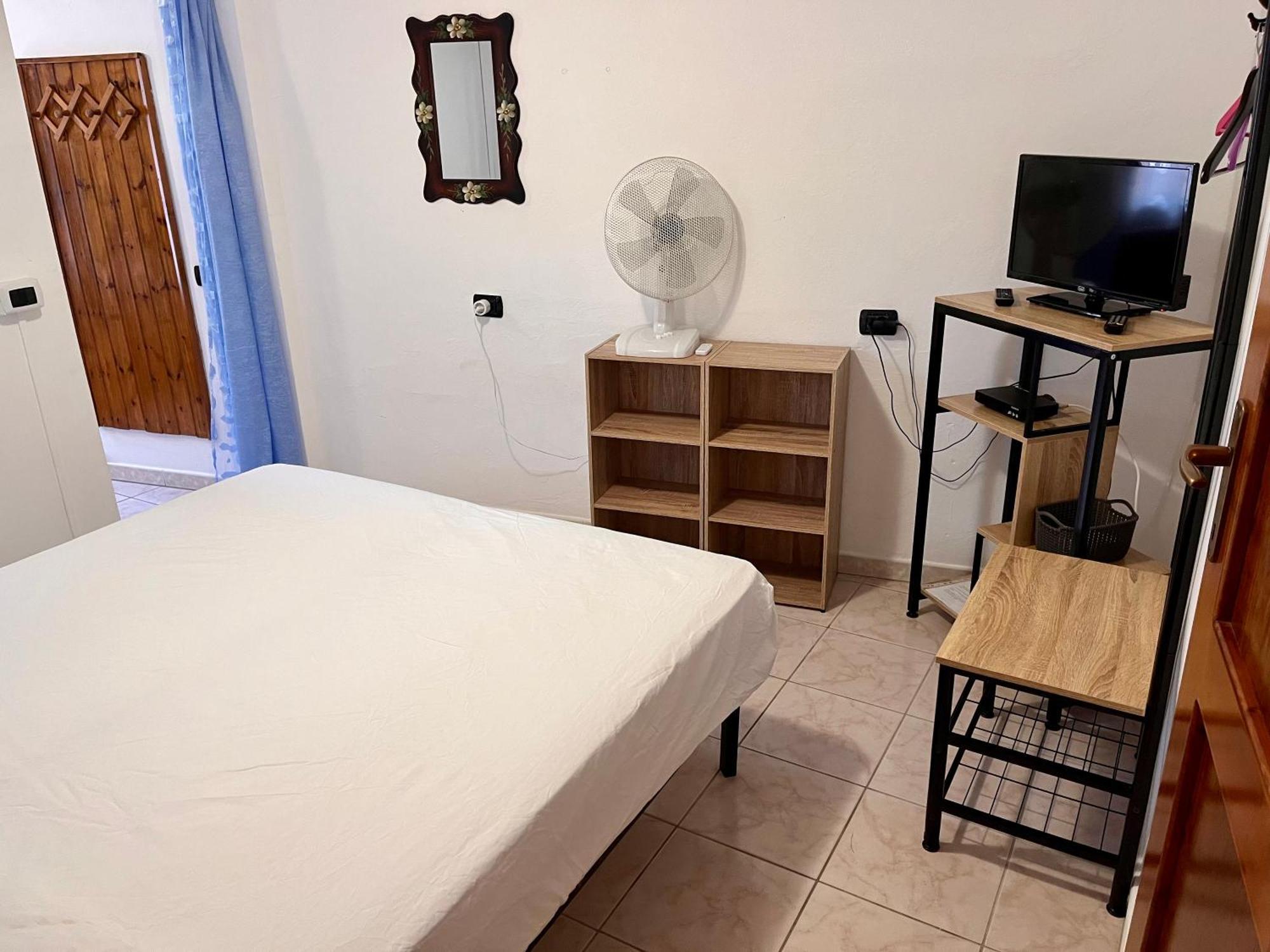 Rustico Porto Pino 30 Mt Dalla Spiaggia Екстер'єр фото